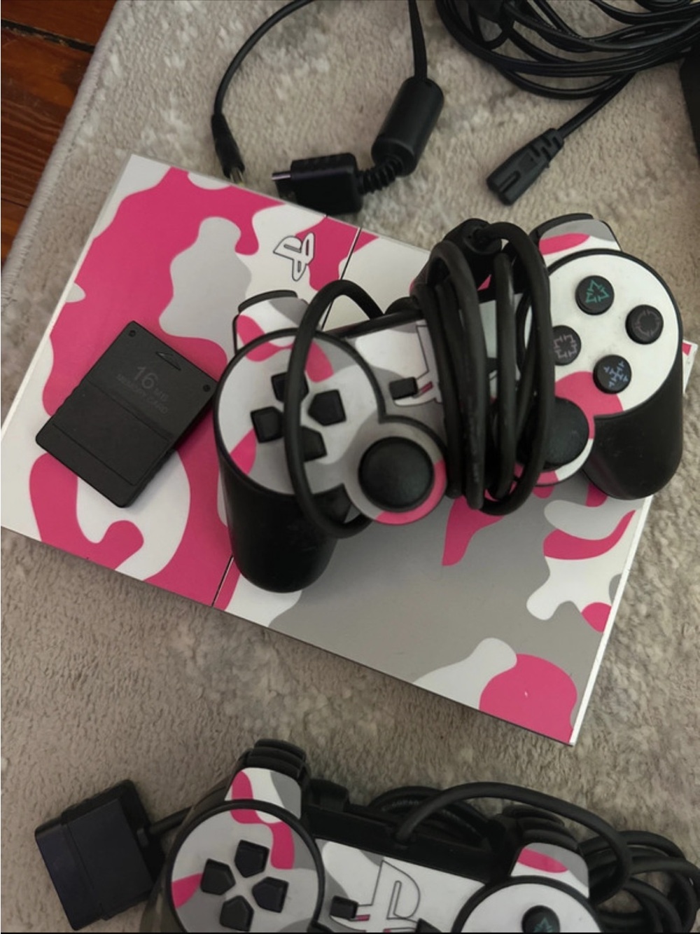 Sony Pink & White Camo PS2 Controller Set with Accessories - Picture 2 of 8